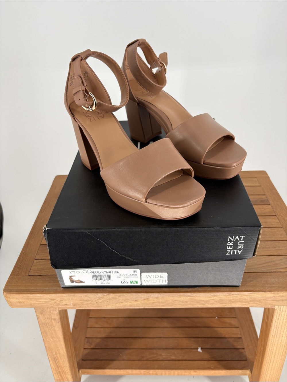 New Women’s Naturalizer PEARLYN Heel Platform Sandals  Ankle Strap size 6.5 W